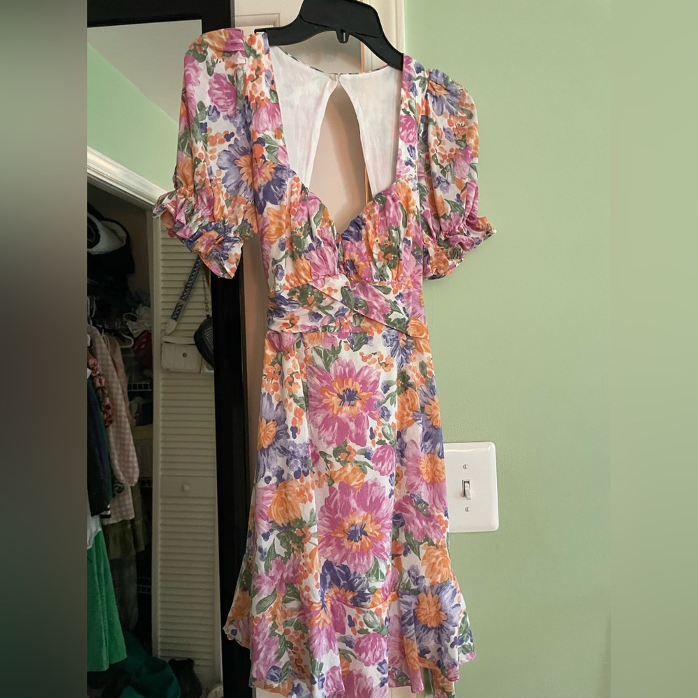 HelloMolly Floral Dress! 🍒🏄🏽‍♀️🌺